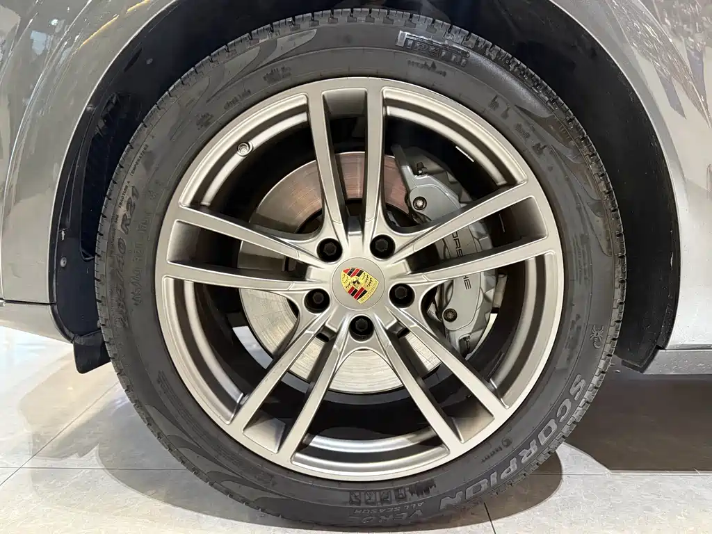 Porsche Cayenne — миниатюра 32