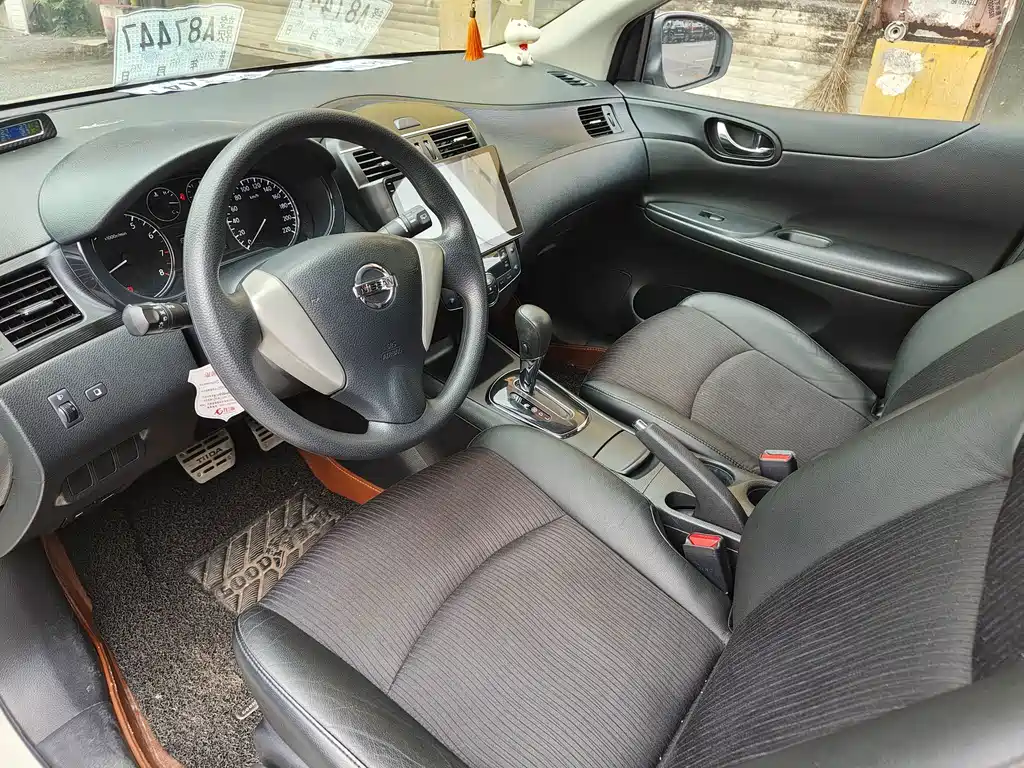 Nissan Tiida — миниатюра 4