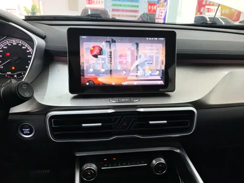 Geely Binyue — миниатюра 13