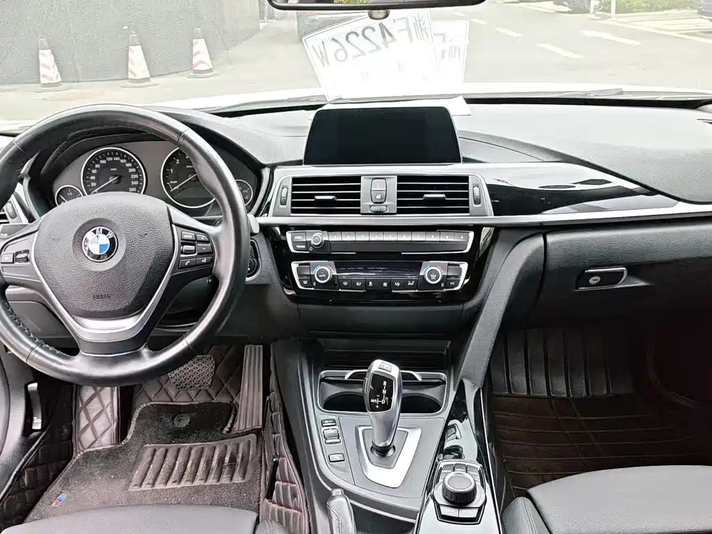 BMW 3 Series — миниатюра 9