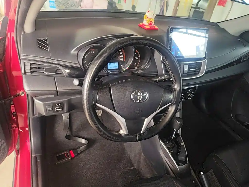 Toyota Yaris L — миниатюра 10