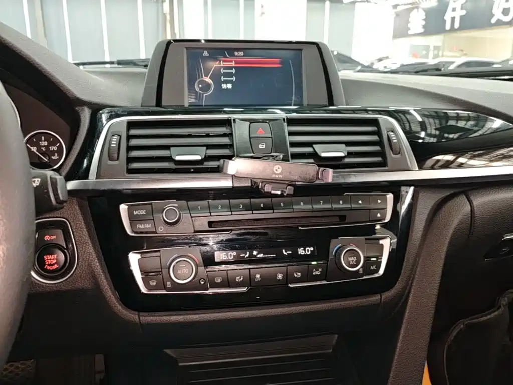 BMW 3 Series — миниатюра 13