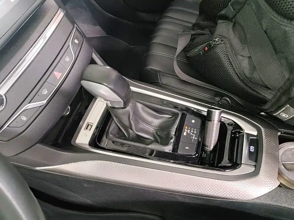 Peugeot 408 — миниатюра 14