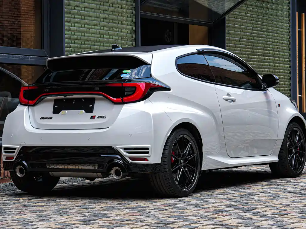 Toyota GR YARIS 2025 GR