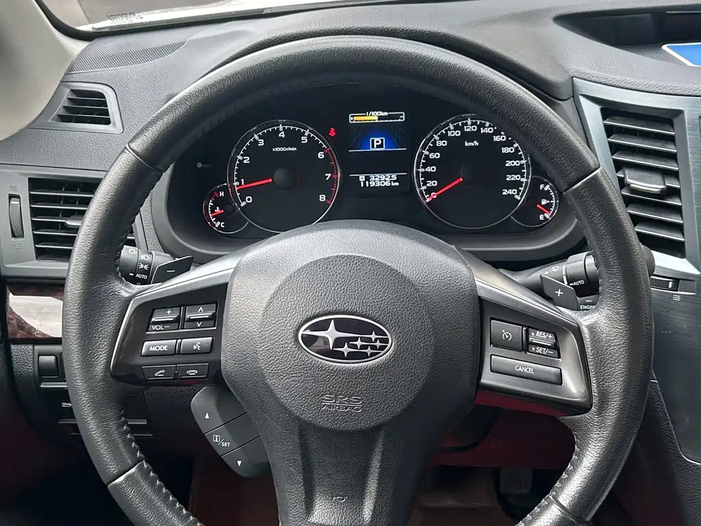 Subaru Legacy — миниатюра 7