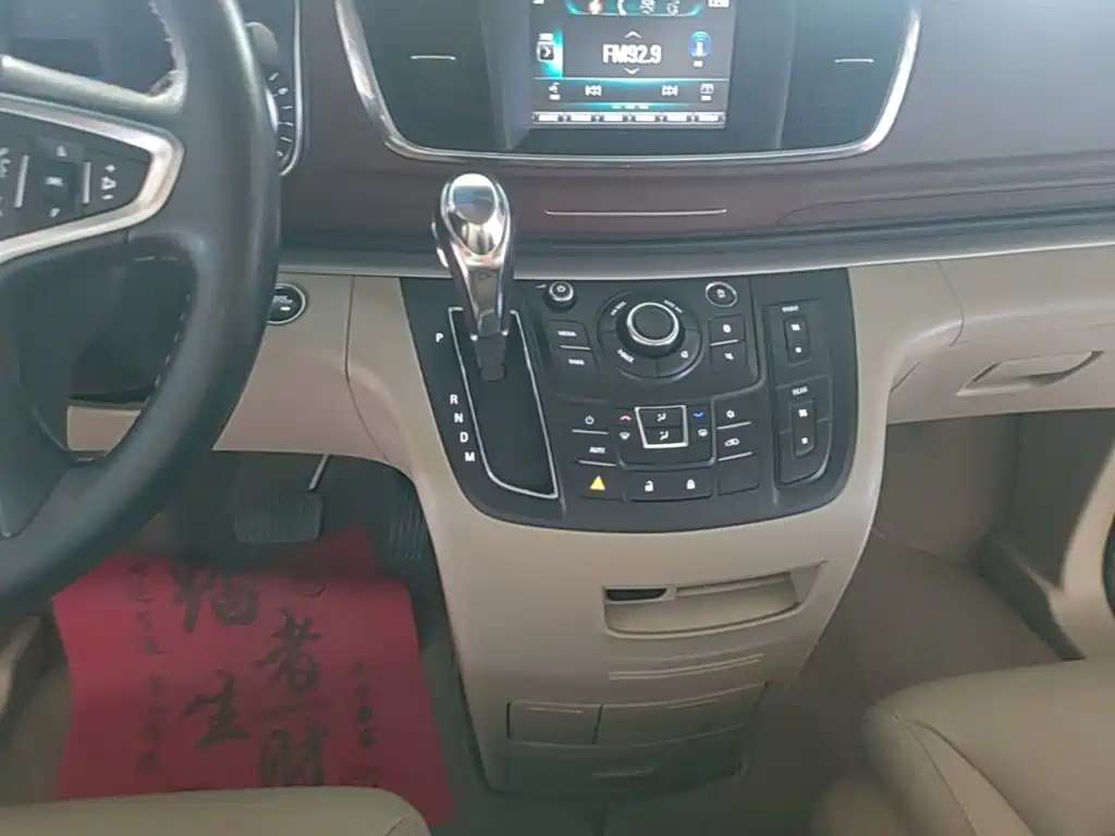 Buick GL8 — миниатюра 14