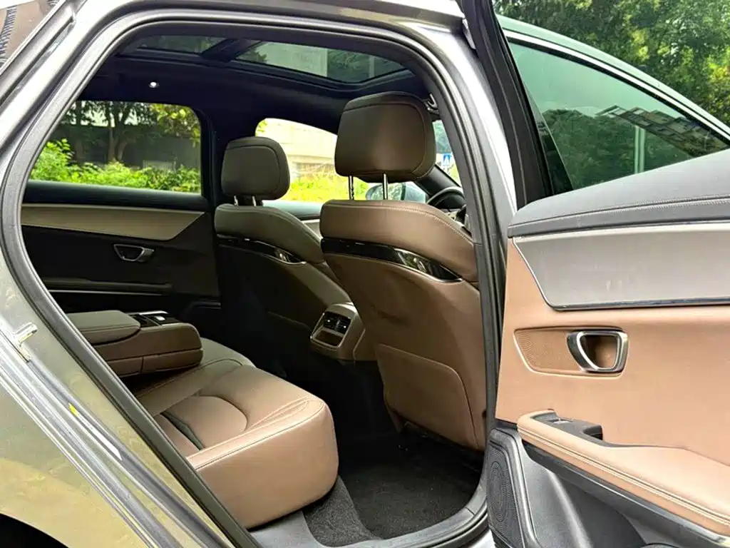 BYD Han — миниатюра 10