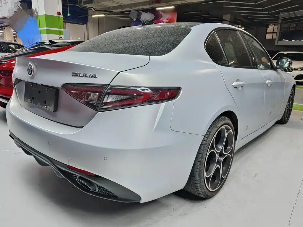 Alfa Romeo Giulia — миниатюра 4