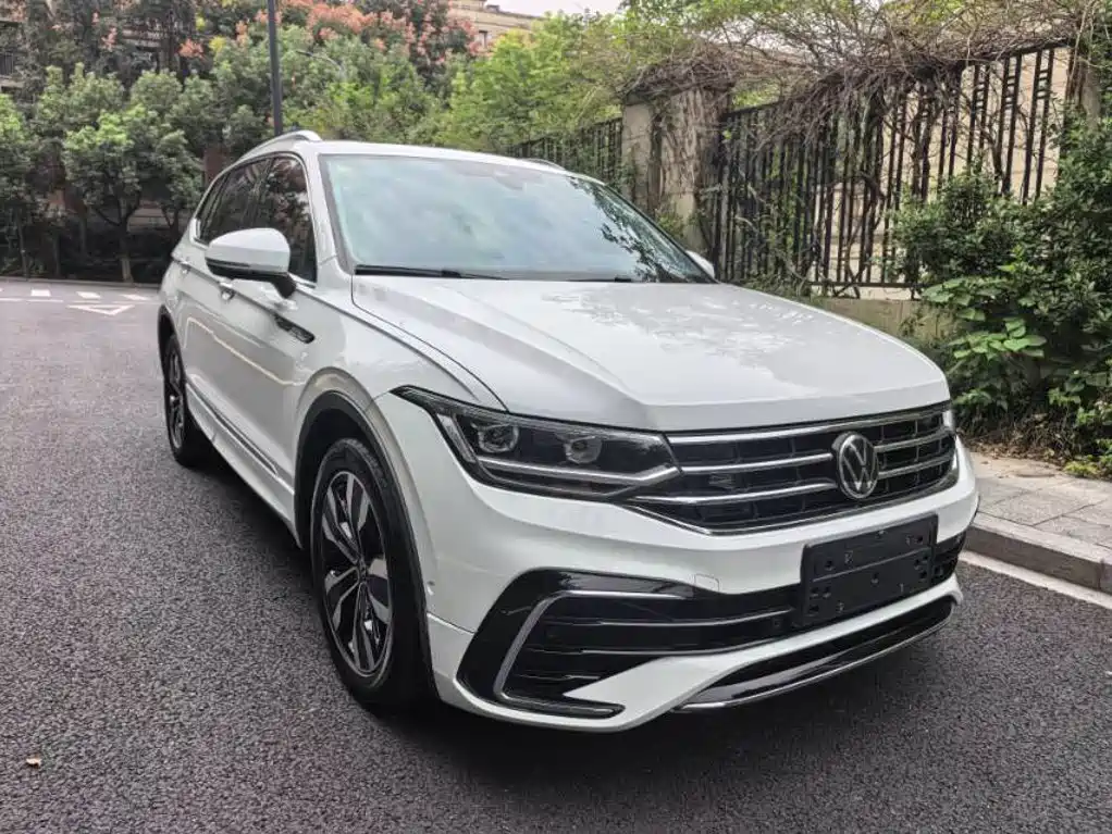Volkswagen Tiguan L — миниатюра 3