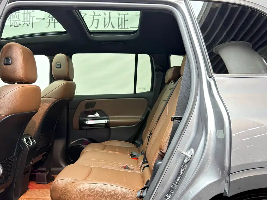 Mercedes-Benz GLB — миниатюра 12