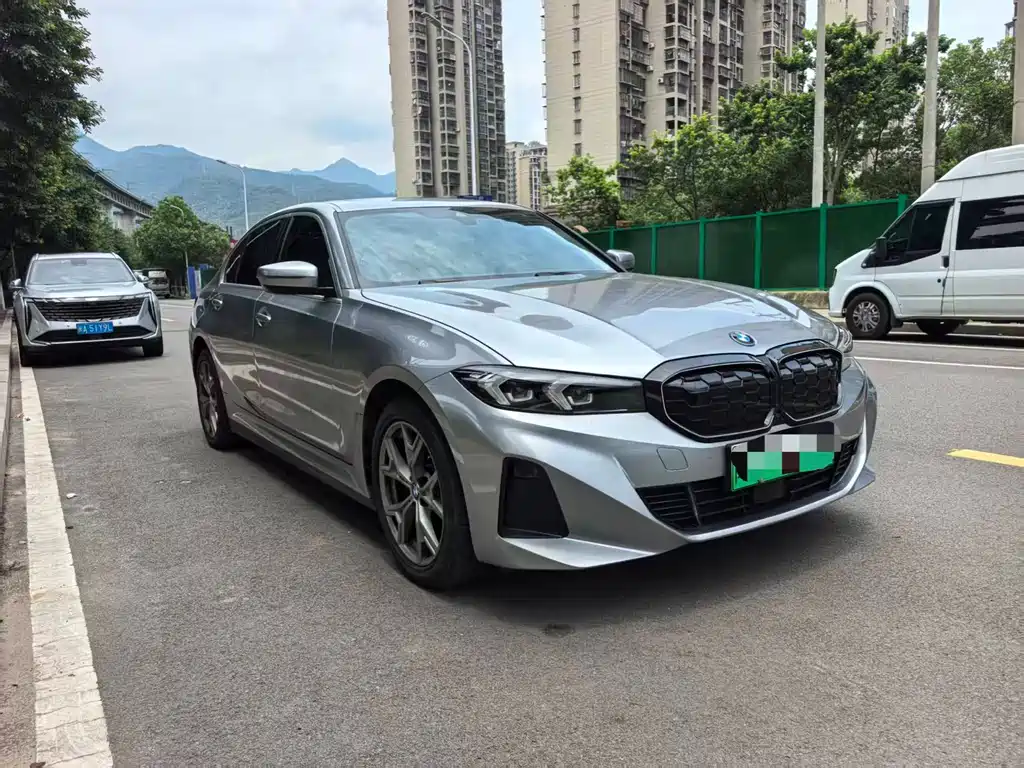 BMW i3 2025 eDrive 35 L
