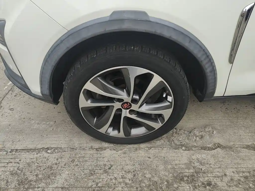 BYD Yuan — миниатюра 23
