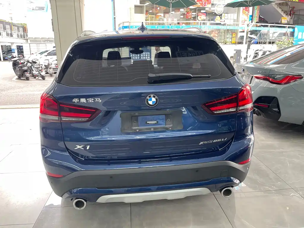 BMW X1