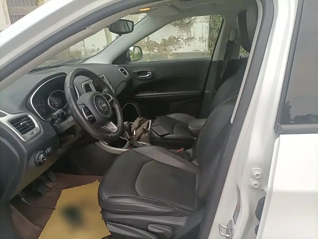 Jeep Compass — миниатюра 15