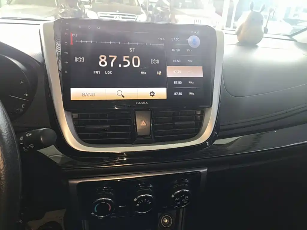 Toyota Yaris L — миниатюра 13