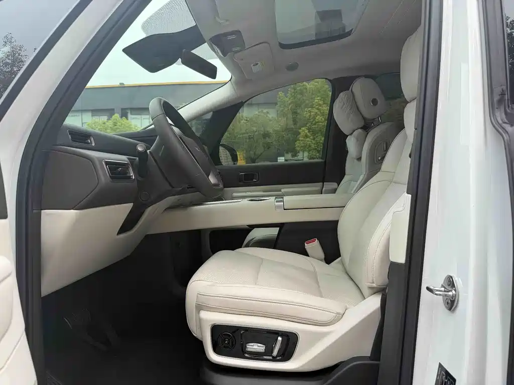 Li Auto Li MEGA — миниатюра 4