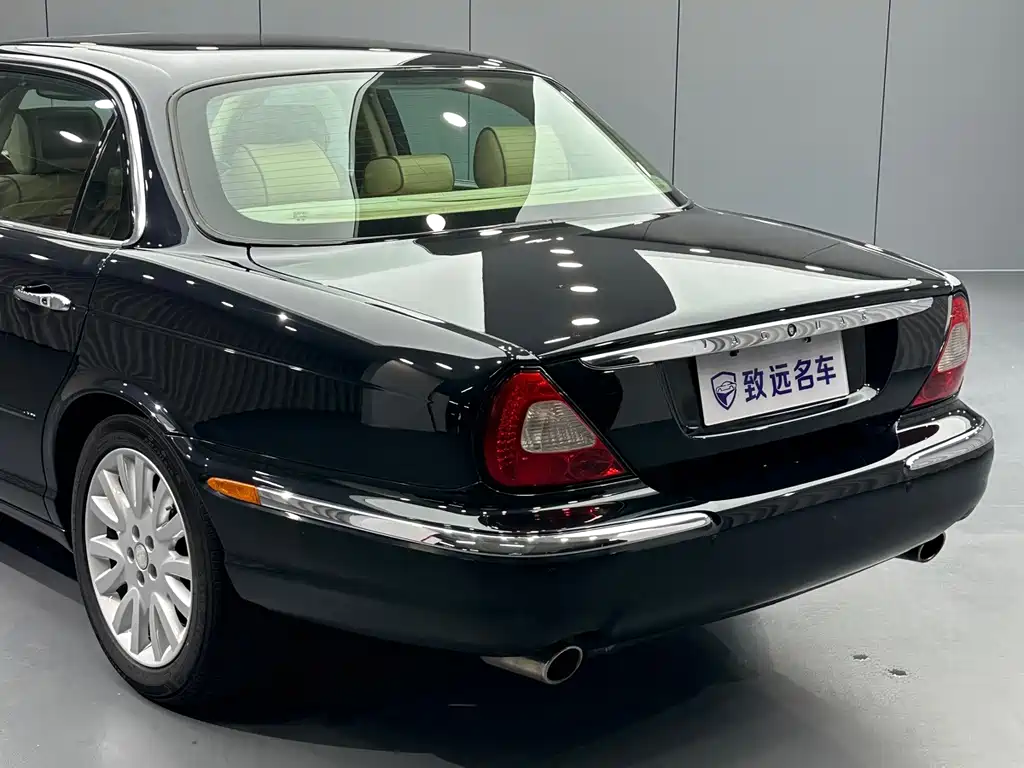 Jaguar XJ — миниатюра 44