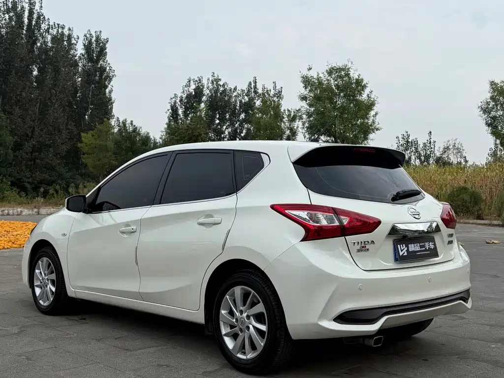Nissan Tiida — миниатюра 7