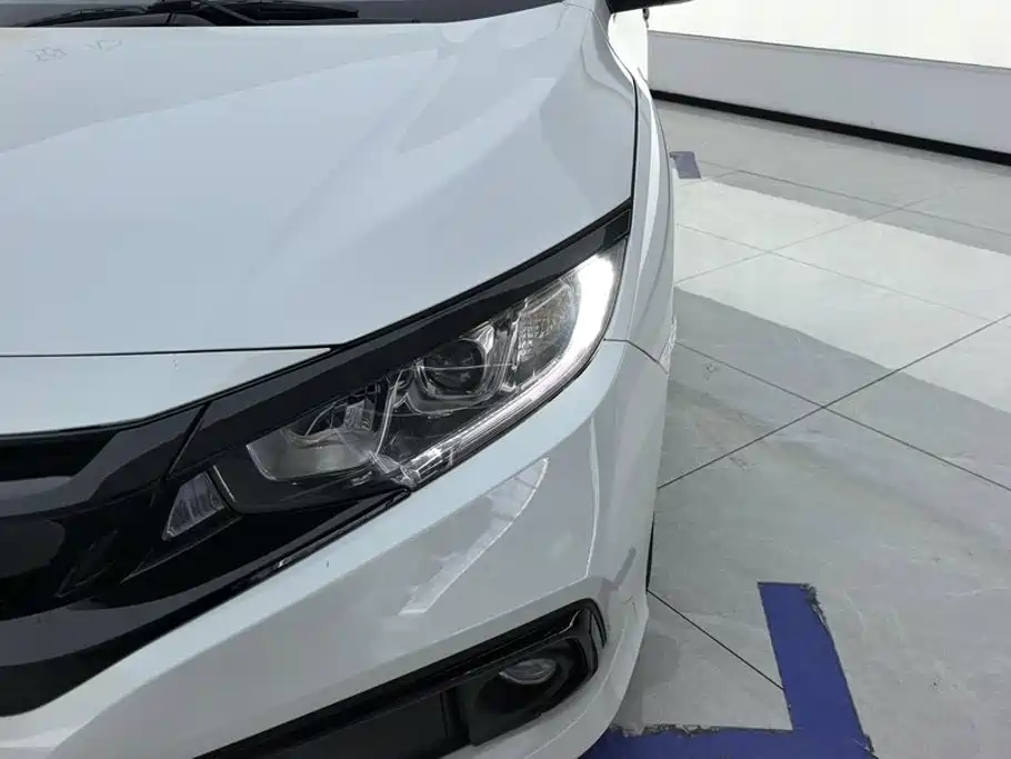 Honda Civic — миниатюра 5