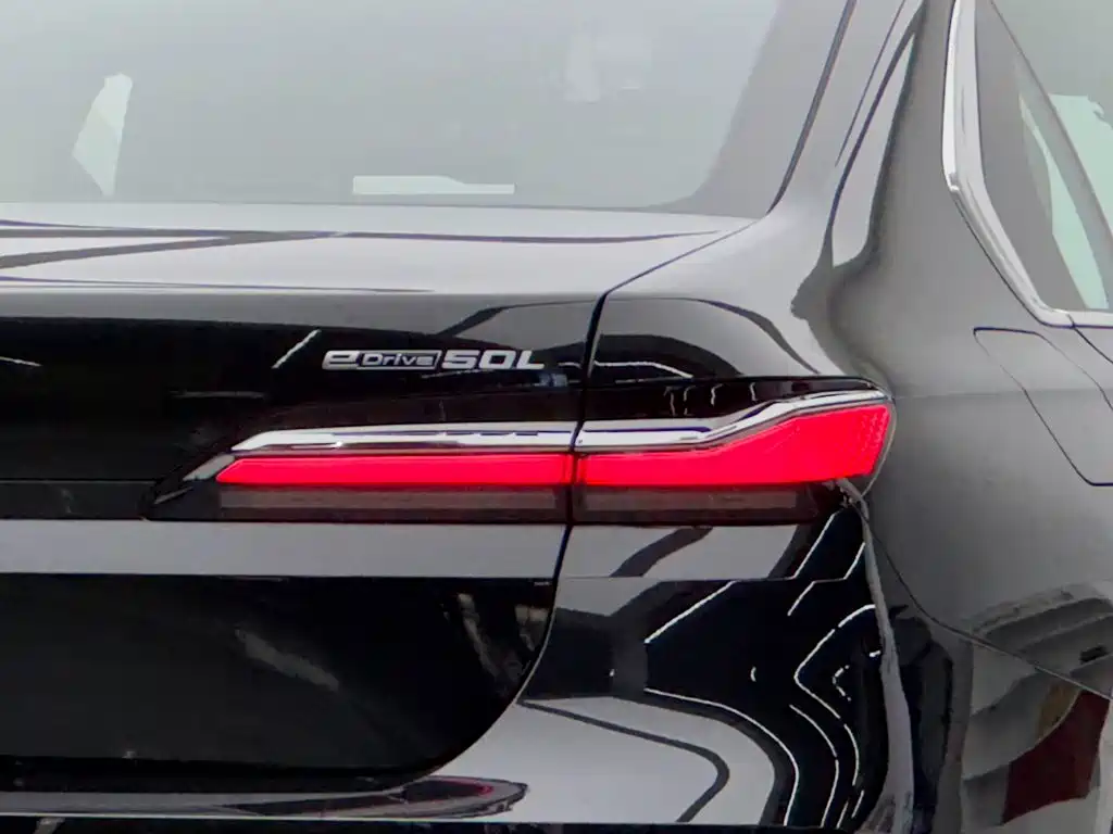 BMW i7 — миниатюра 20