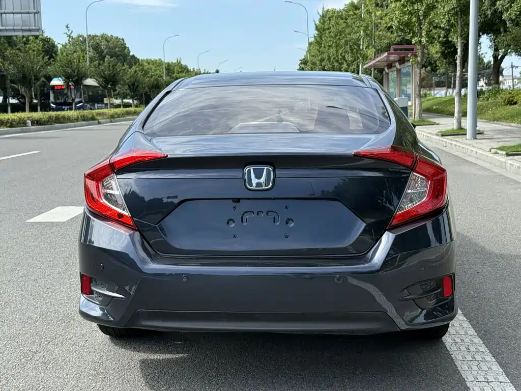 Honda Civic — миниатюра 8