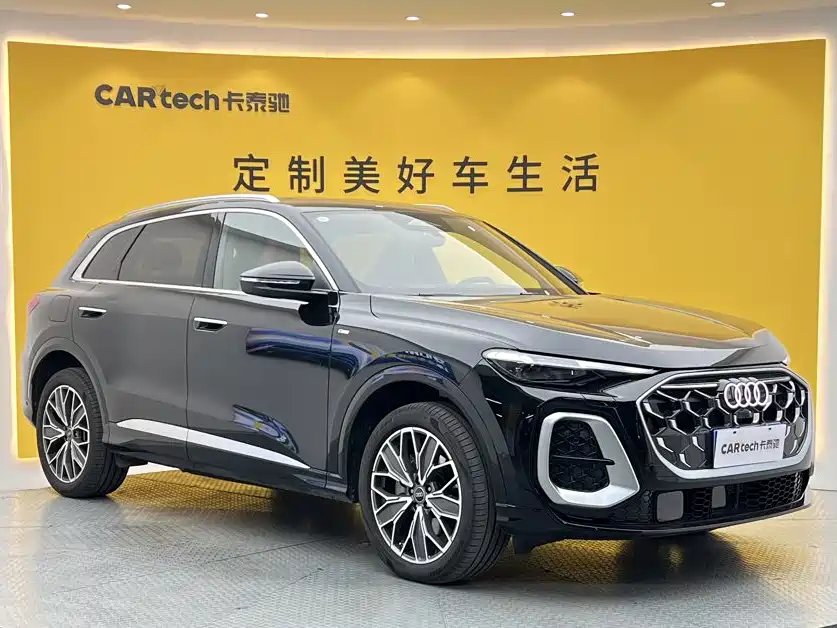 Audi Q5L — миниатюра 2