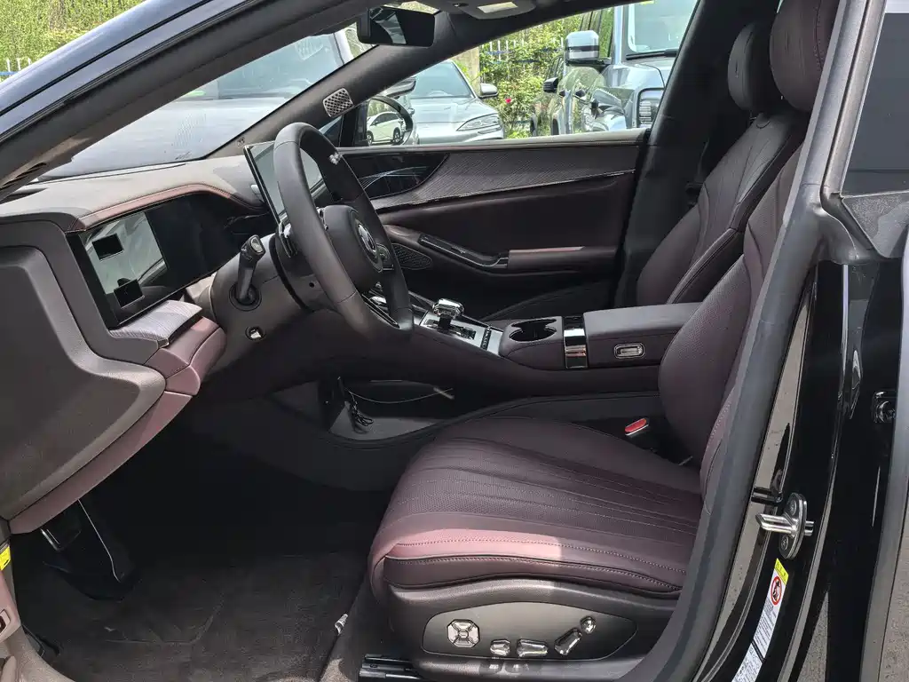 Denza Z9GT 2024 1100 Ultra