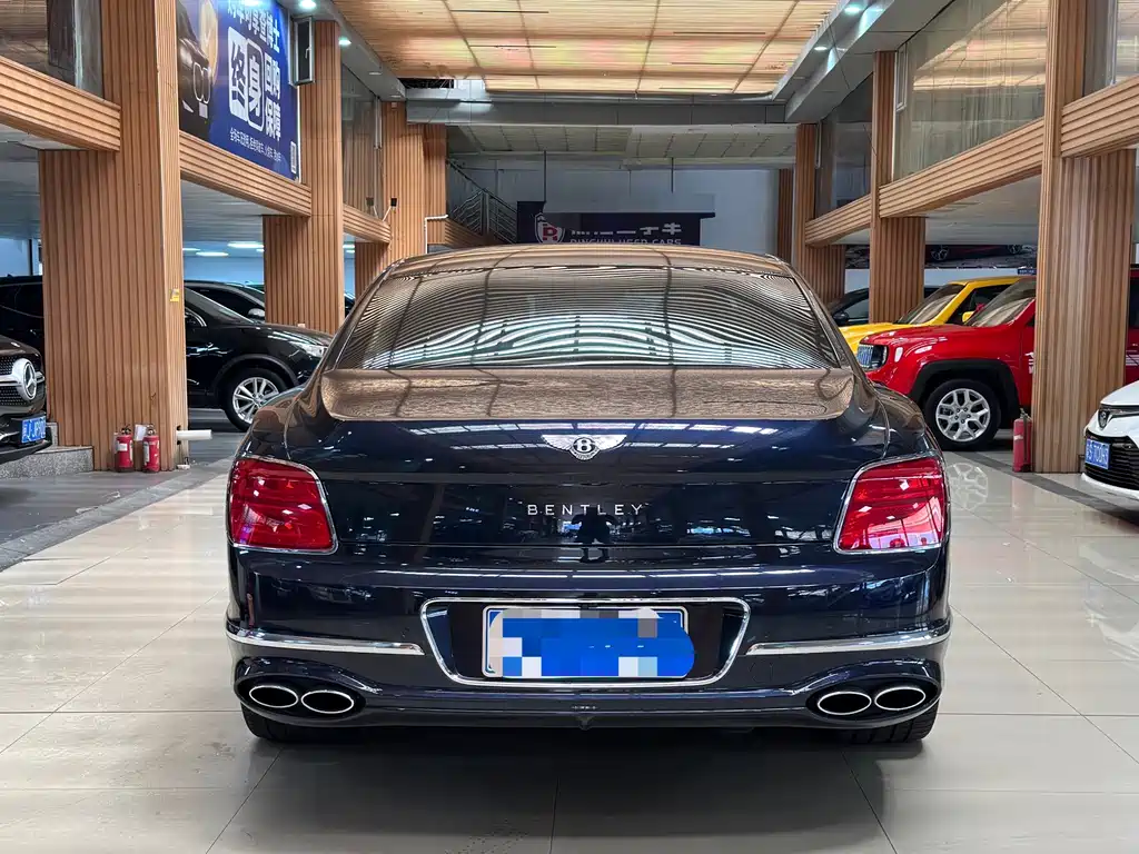 Bentley Flying Spur — миниатюра 4