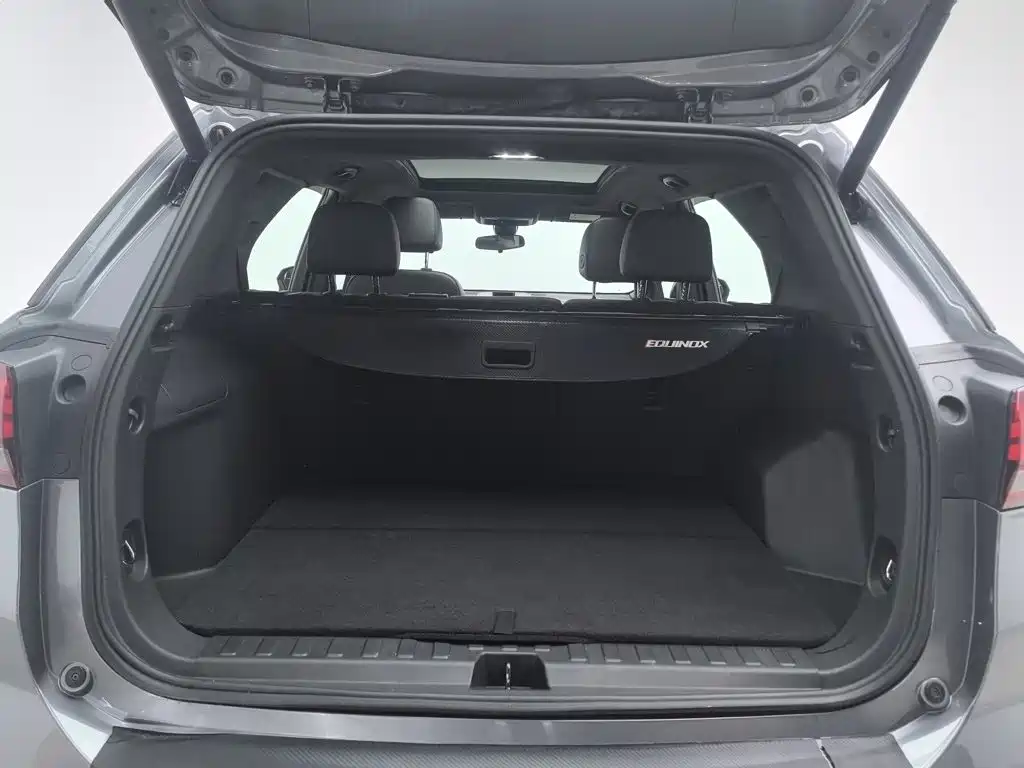 Chevrolet Equinox — миниатюра 16