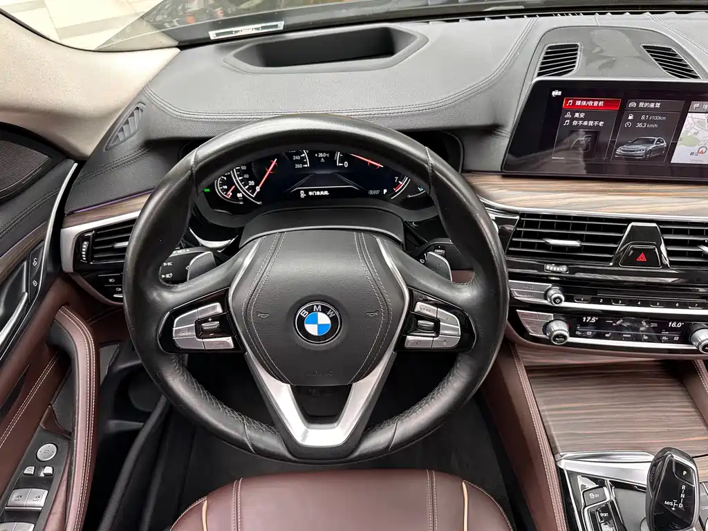 BMW 5 Series — миниатюра 23