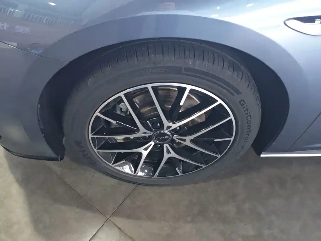 BYD Seal — миниатюра 23