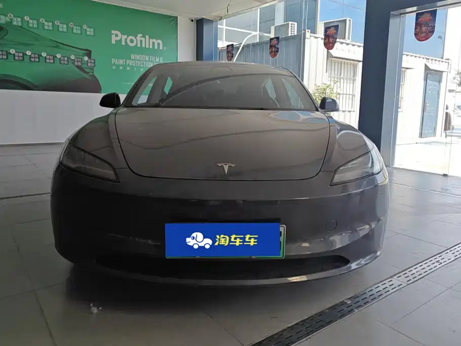 Tesla Model 3 — миниатюра 2