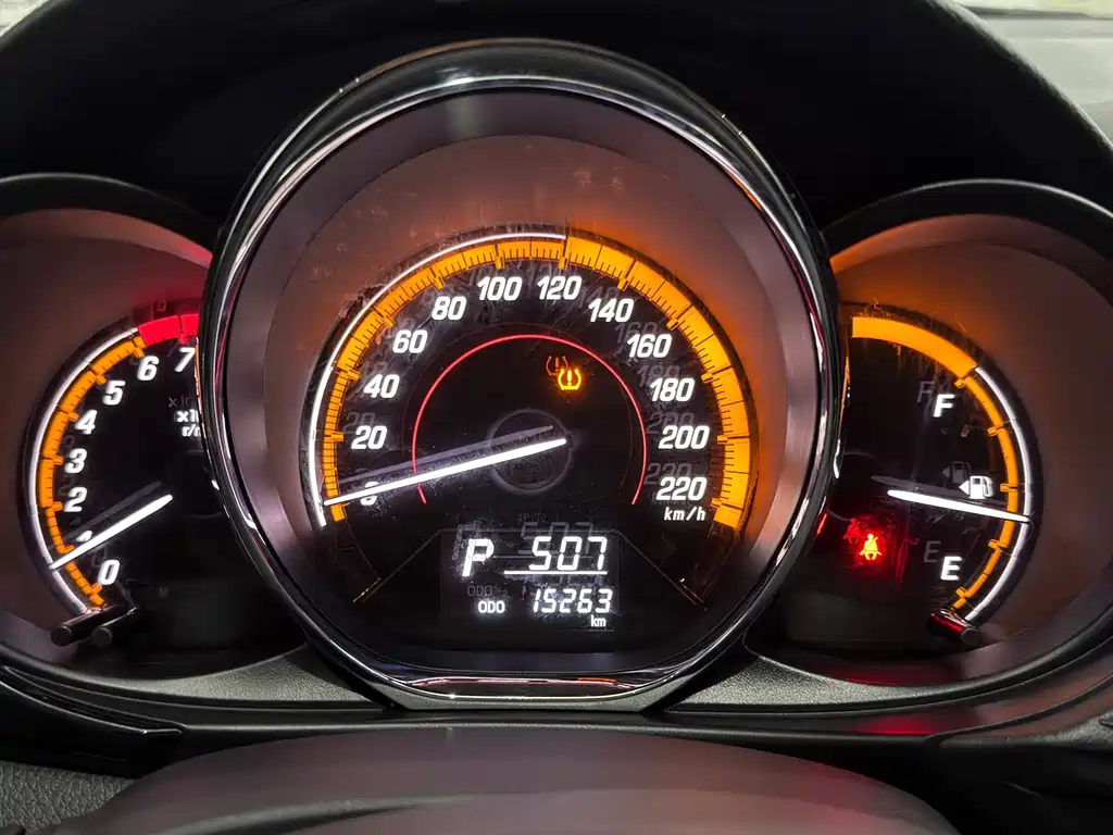 TOYOTA YARIS L ZHIXUAN