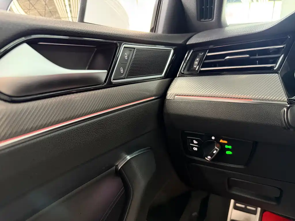 Volkswagen CC — миниатюра 22
