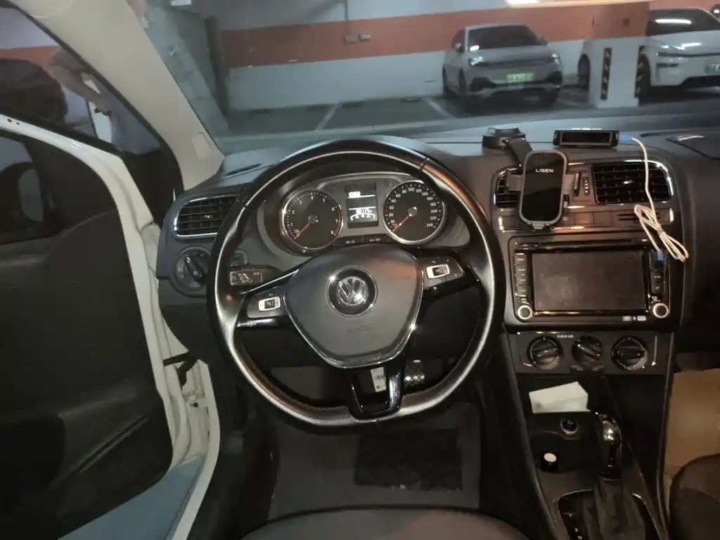 Volkswagen Polo — миниатюра 3
