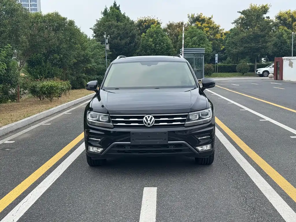 Volkswagen Tiguan L — миниатюра 2
