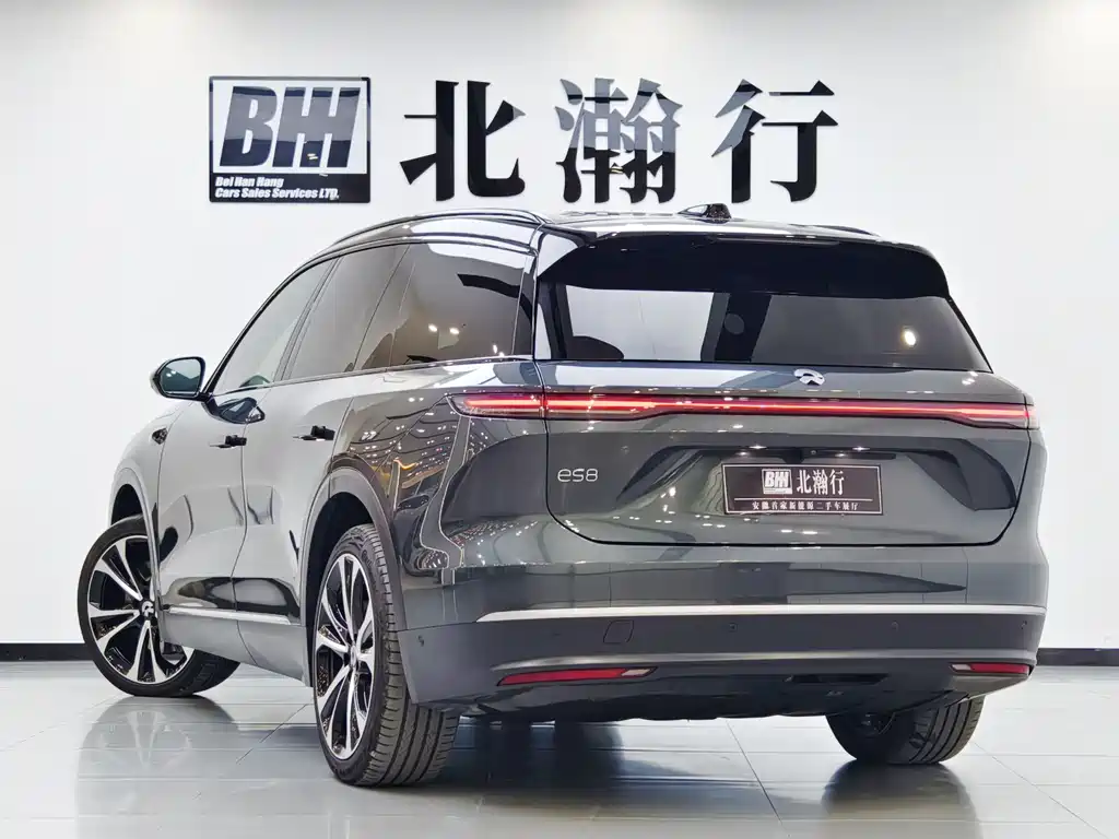 NIO ES8 2023 100kWh