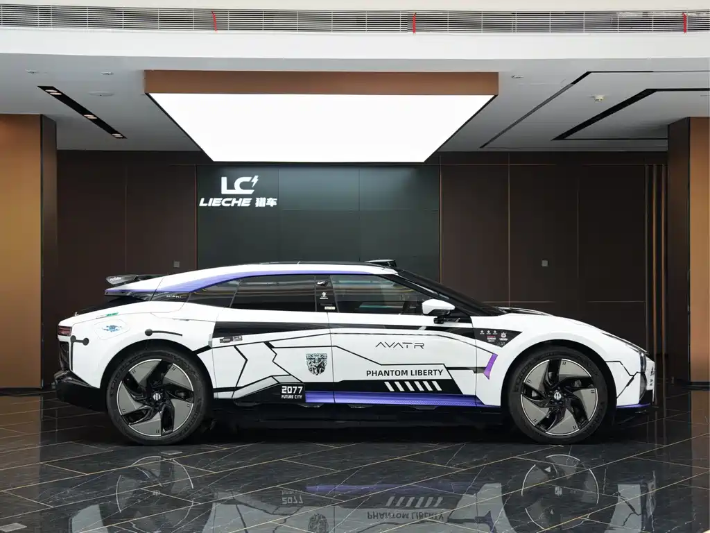 HiPhi HiPhi Z 2023 мест