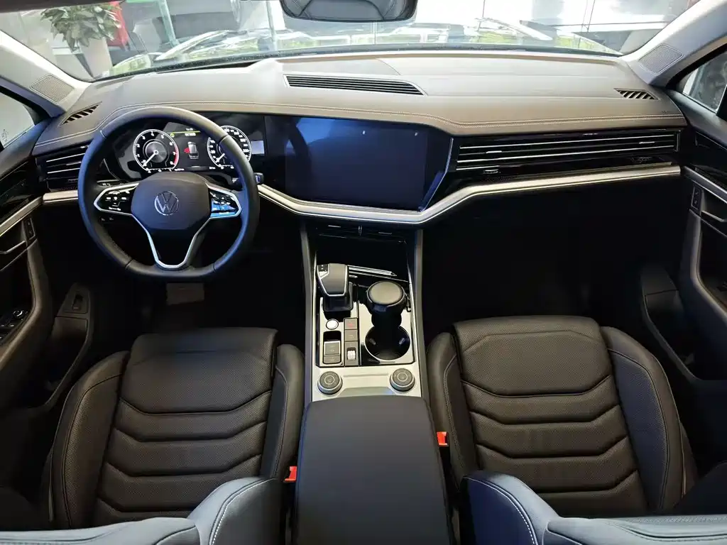 Volkswagen Touareg 2023 3.0TSI Sport