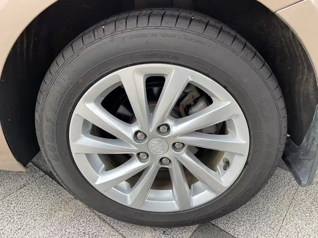Buick Verano — миниатюра 24