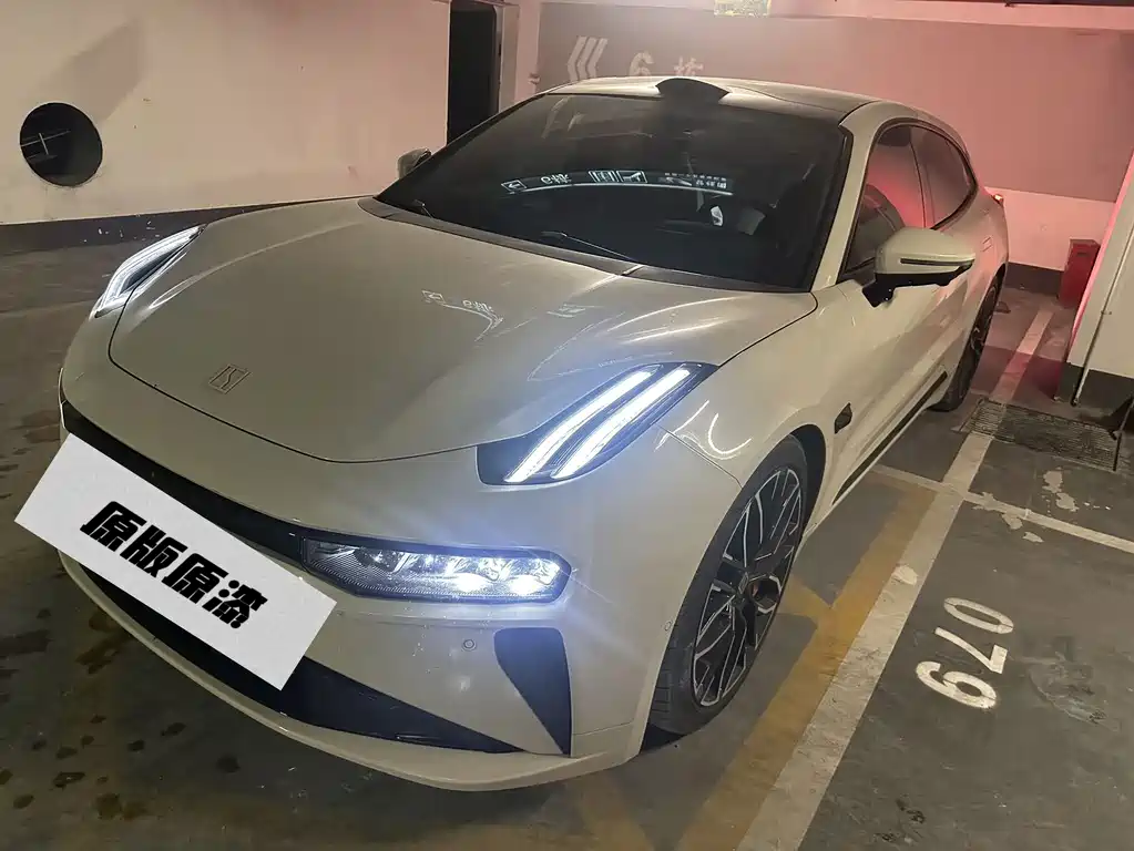 Zeekr 001