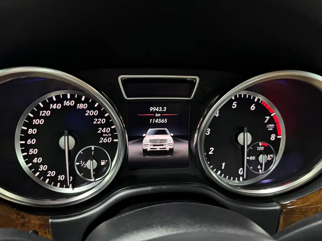 Mercedes-Benz M-Class — миниатюра 20