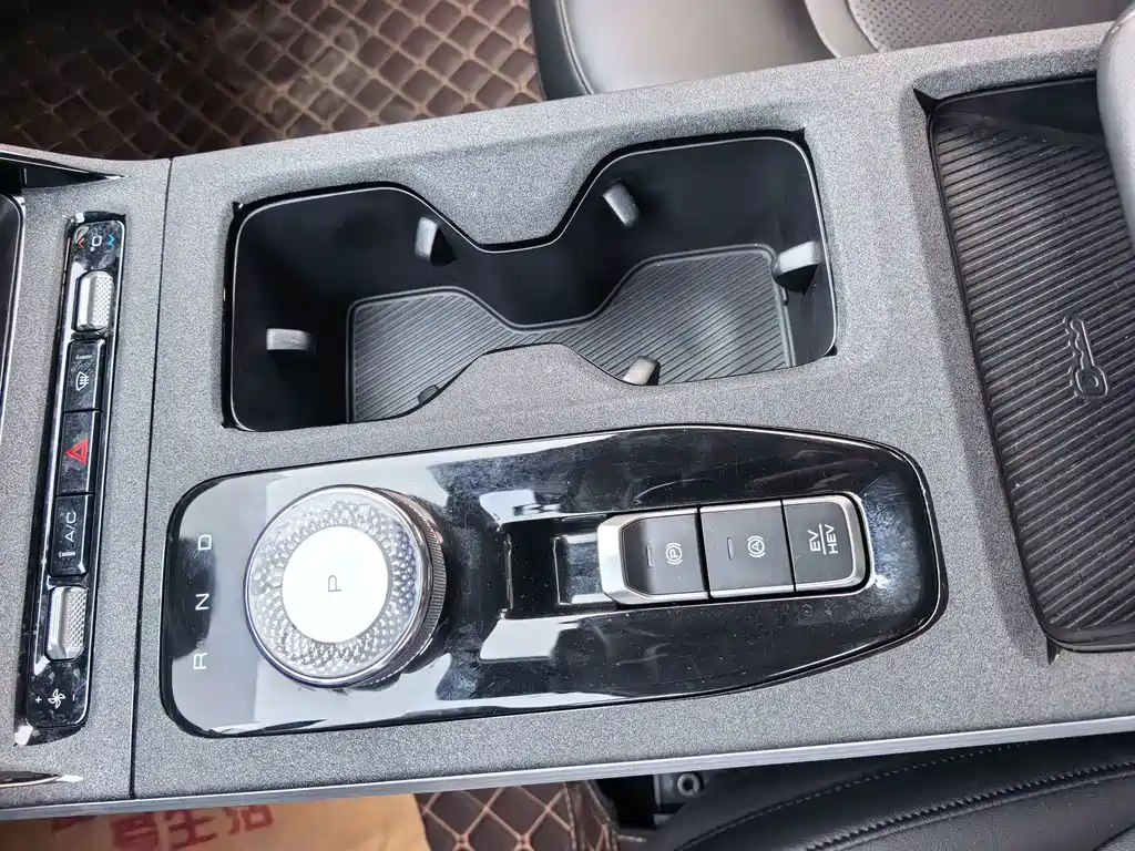Wuling Xingguang — миниатюра 13