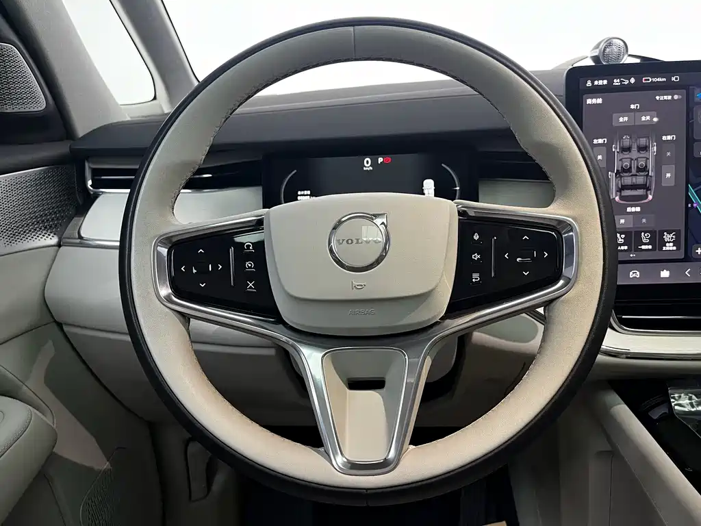 Volvo EM90 — миниатюра 9