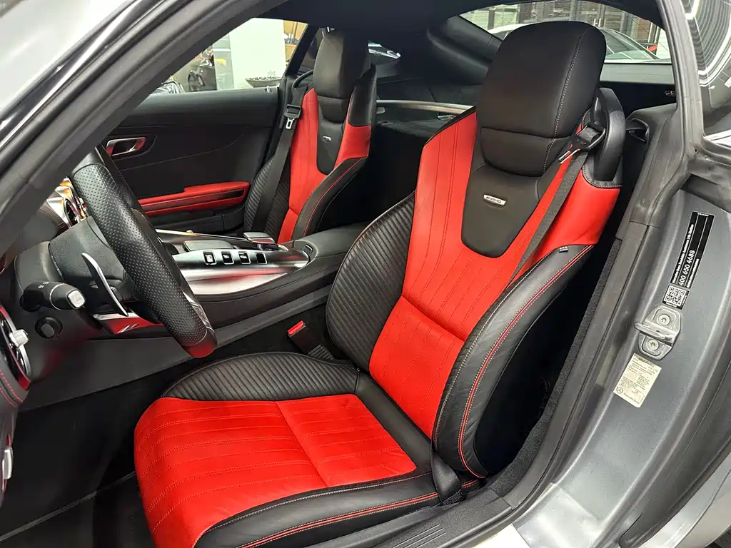 MERCEDES-BENZ AMG GT