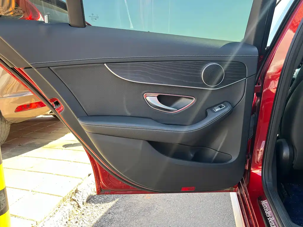 Mercedes-Benz C-Class — миниатюра 15