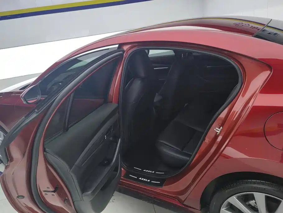 Mazda 3 Axela — миниатюра 11