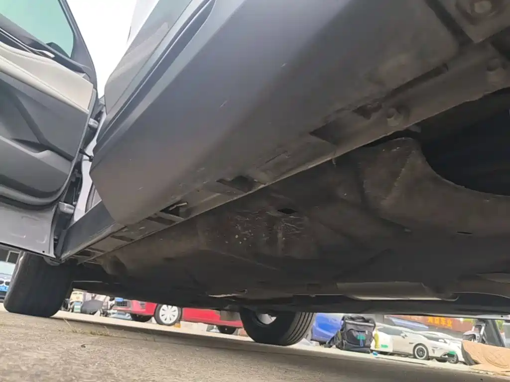 Ford Edge — миниатюра 22
