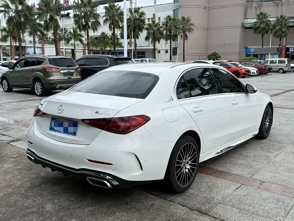 Mercedes-Benz C-Class — миниатюра 3