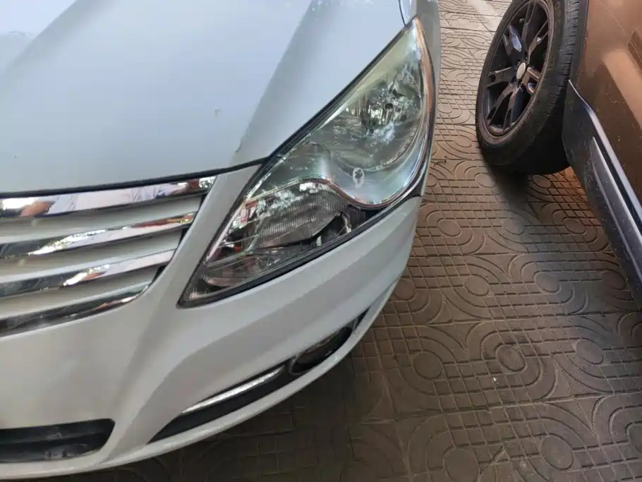 Hyundai Elantra — миниатюра 5